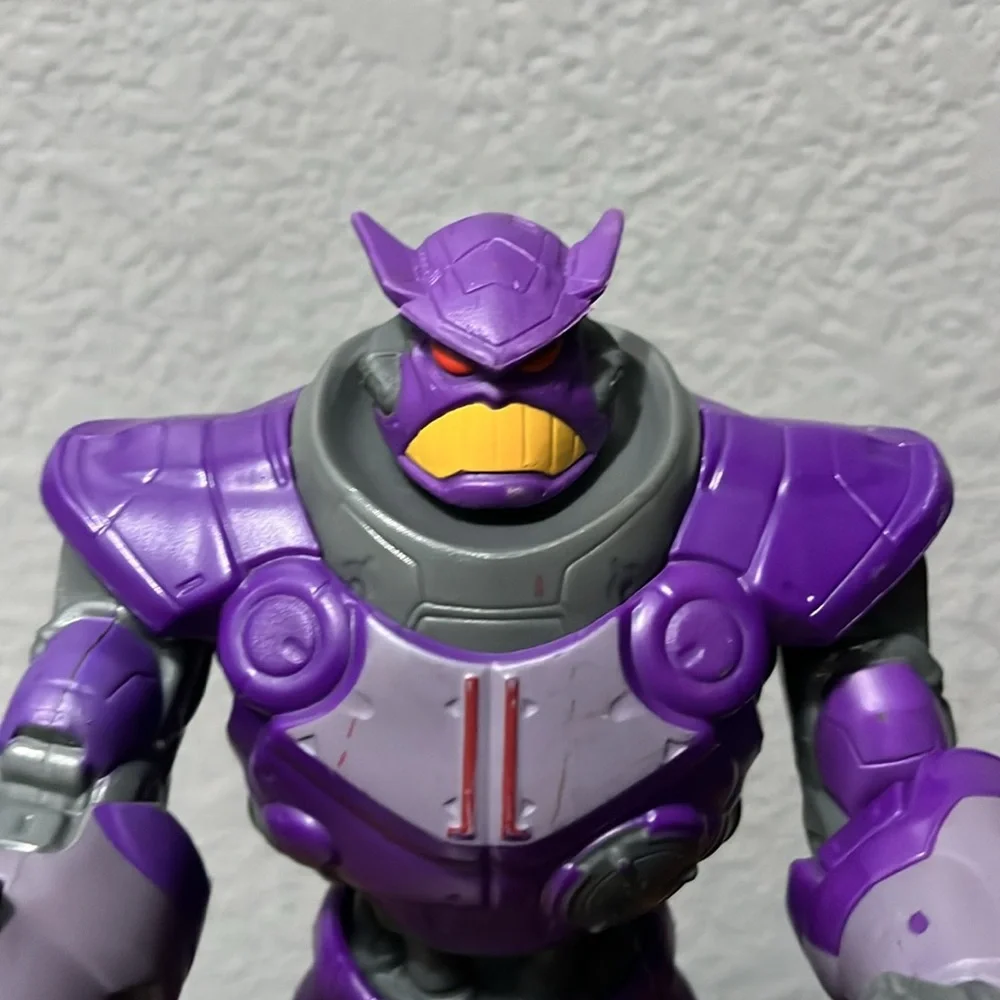 Zorg action figure from Toy story/ Does not include shooting balls from hand - Picture 2 of 13